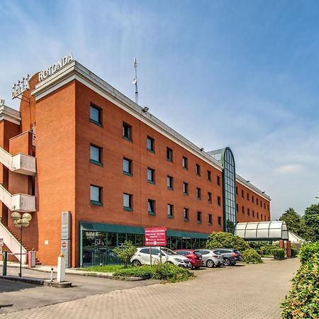 Hotel Della Rotonda Saronno Esterno foto