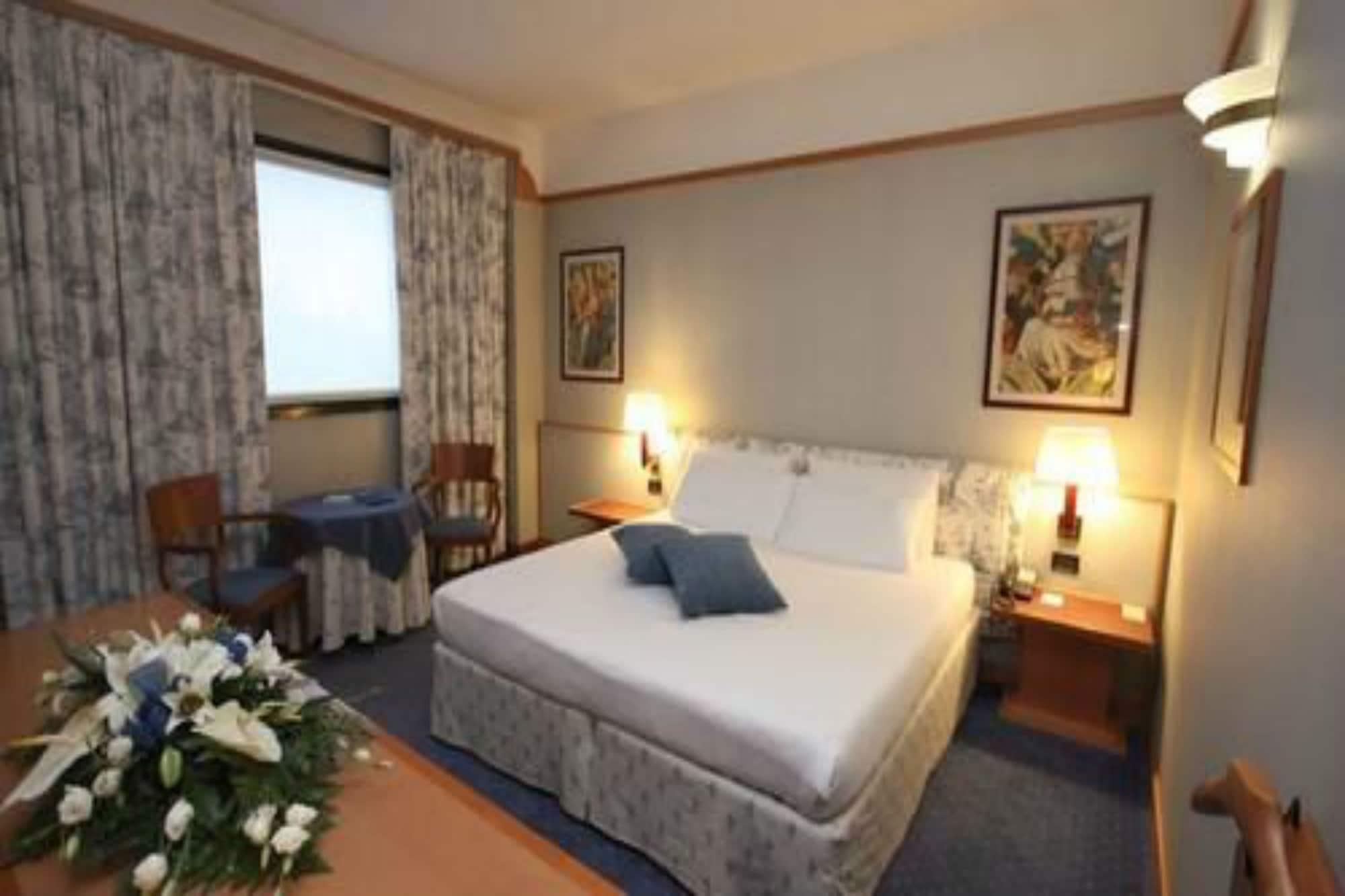 Hotel Della Rotonda Saronno Esterno foto