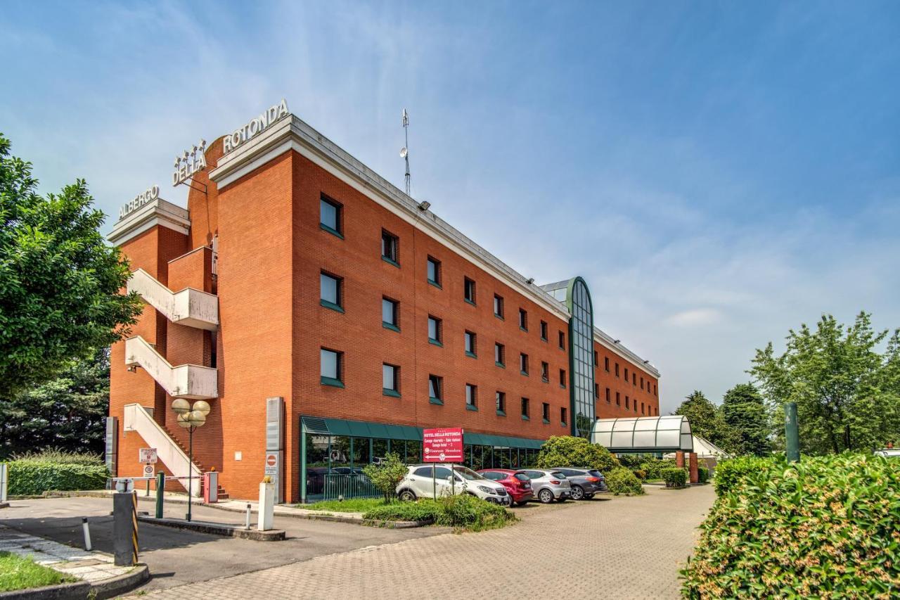 Hotel Della Rotonda Saronno Esterno foto