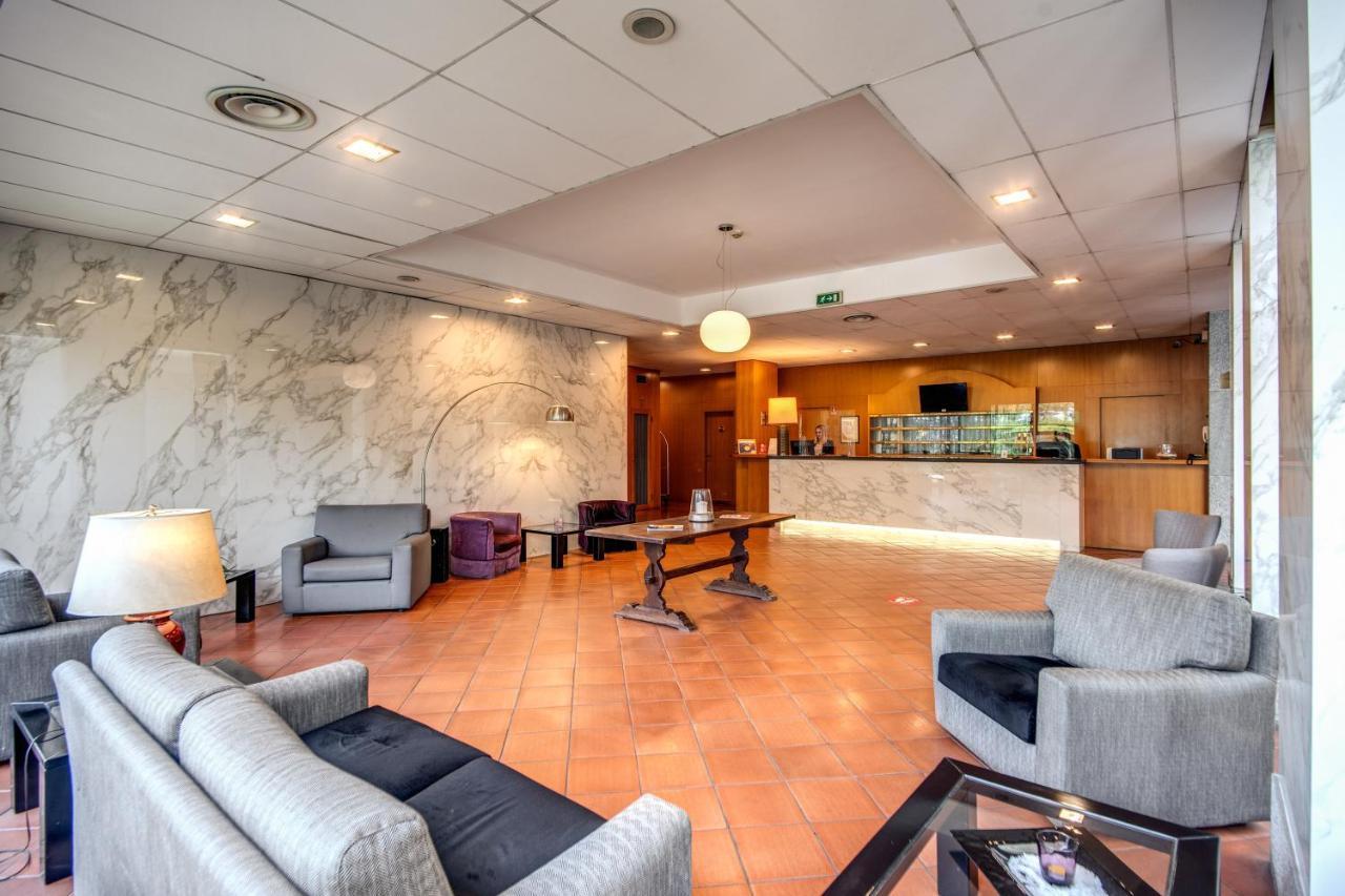 Hotel Della Rotonda Saronno Esterno foto