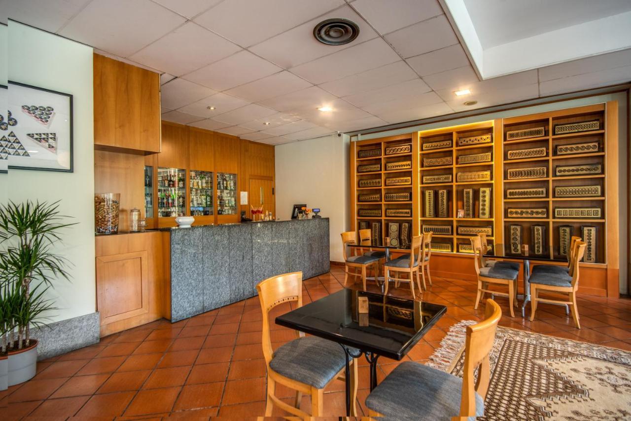 Hotel Della Rotonda Saronno Esterno foto