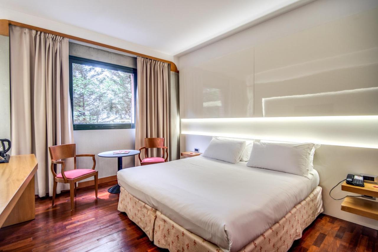 Hotel Della Rotonda Saronno Esterno foto