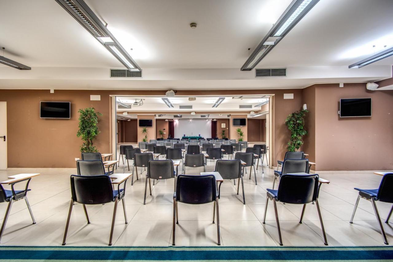 Hotel Della Rotonda Saronno Esterno foto