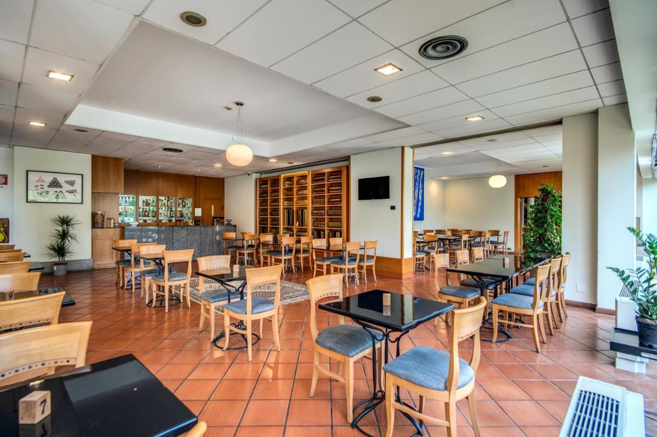 Hotel Della Rotonda Saronno Esterno foto