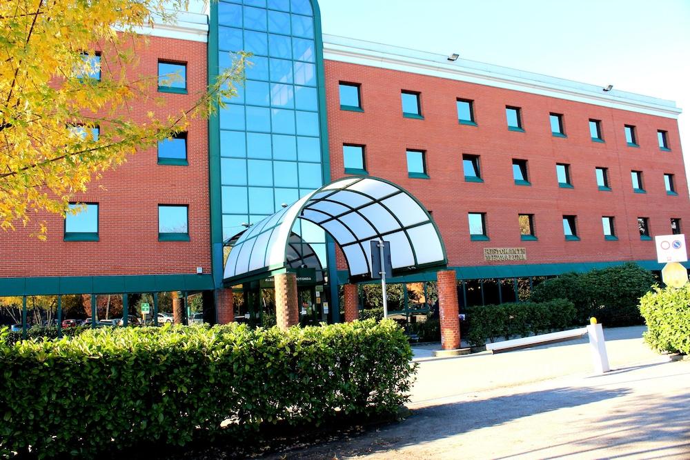 Hotel Della Rotonda Saronno Esterno foto